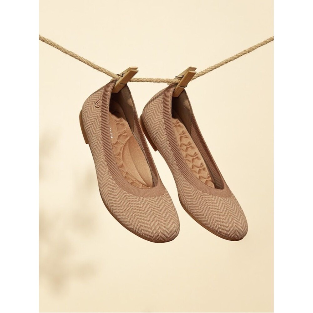 Vivaia Round Toe Ballet Flats Claire Women’s 37 Espresso Chevron